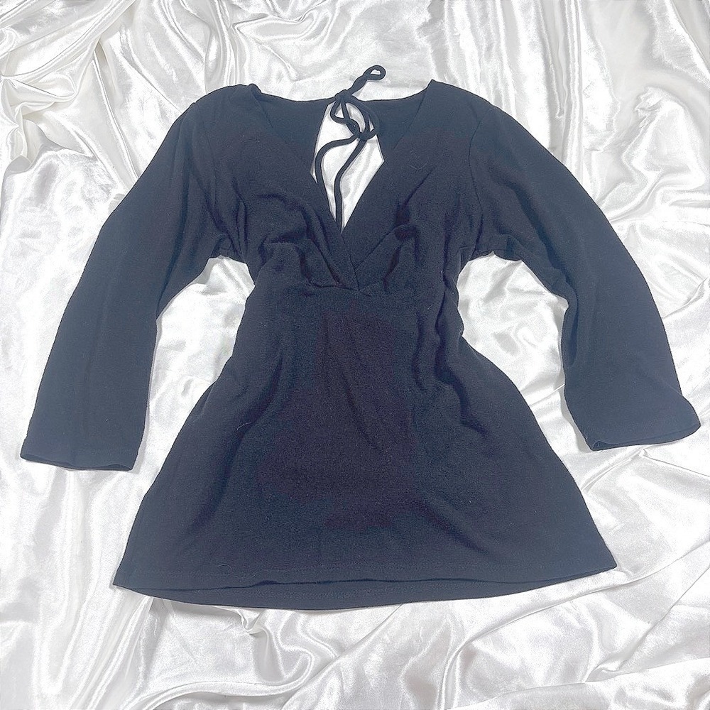 y2k Top Black Excellent 6 Degrees Open Back Tie V-Neck Long Sleeve Knit M